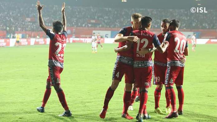 ആദ്യ പകുതിയിൽ ജംഷദ്പൂർ മുന്നിൽ