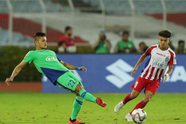 പ്രതിഭയാണ് പ്രതിഭാസമാണ്, ചരിത്രമെഴുതി കോമള്‍ തട്ടാൽ