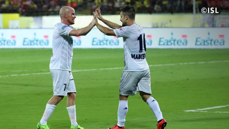 വീണ്ടും ചങ്കരൻ തെങ്ങിൽ തന്നെ, ആദ്യ പകുതിയിൽ കേരള ബ്ലാസ്റ്റേഴ്‌സ് പിന്നിൽ