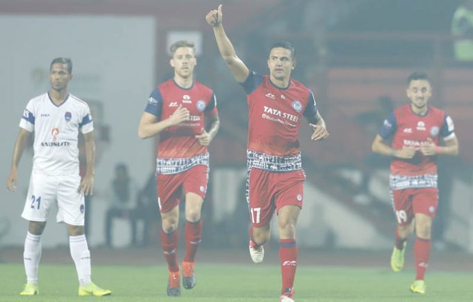 ടോപ്പ് ഫോറിൽ ജംഷദ്പൂർ, ഒരു ജയം പോലുമില്ലാതെ ഡൽഹി ഡൈനാമോസ്