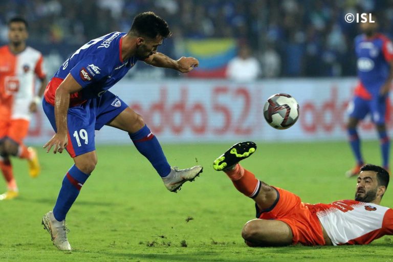 ഐ.എസ്.എൽ ഫൈനലിന്റെ ആദ്യ പകുതി ഗോൾ രഹിതം