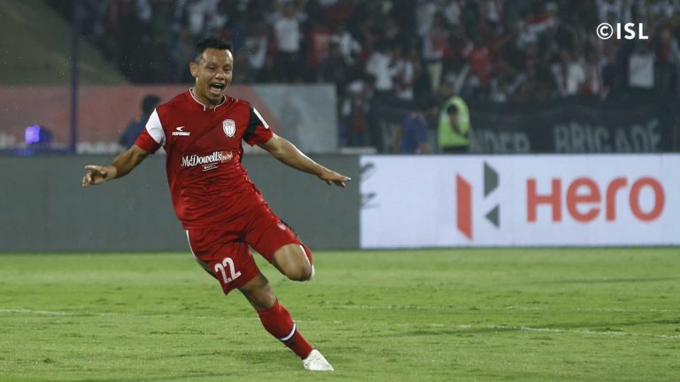 ബെംഗളൂരുവിനെ ആഞ്ഞടിച്ച് നോർത്ത് ഈസ്റ്റ്