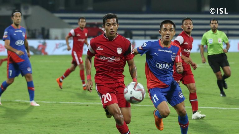 ഗോളടിക്കാതെ ബെംഗളൂരുവും നോർത്ത് ഈസ്റ്റും, ആദ്യ പകുതി ഗംഭീരം