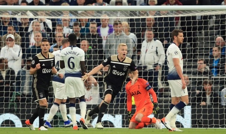 ടോട്ടെൻഹാമിനെ വീഴ്ത്തി അയാക്സിന്റെ യുവനിര